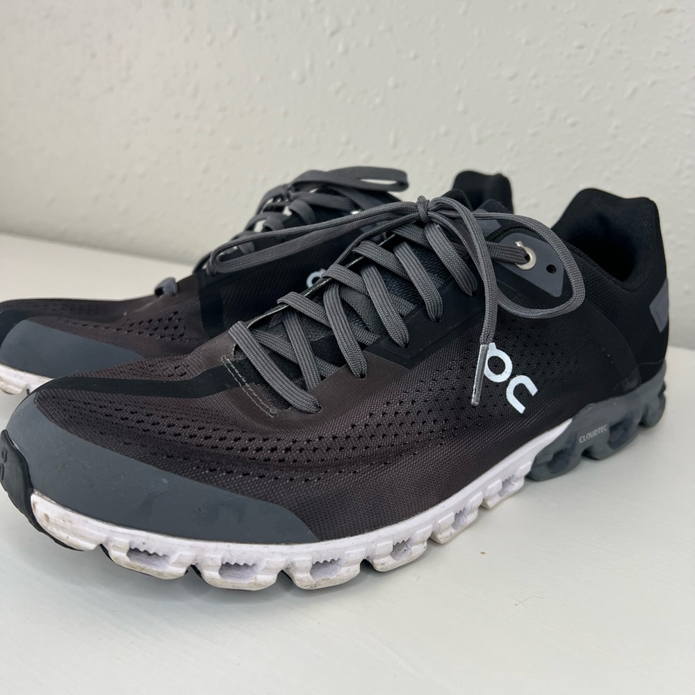 On Running Black and Gray Sneakers - Picture 2 of 6